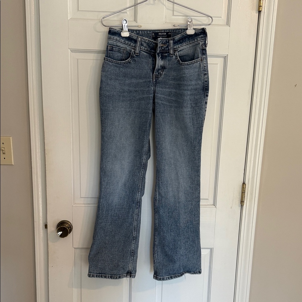 Hollister Med-Rise Relaxed Boot size 25S